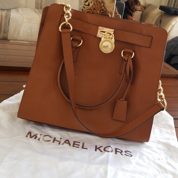 Michael Kors Handbags - MICHAEL KORS 🐕 HAMILTON